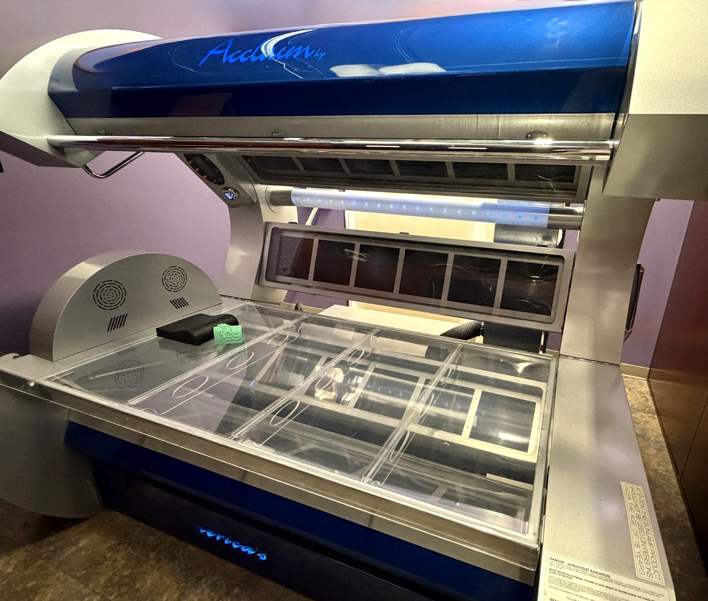 Acclaim high-pressure tanning bed